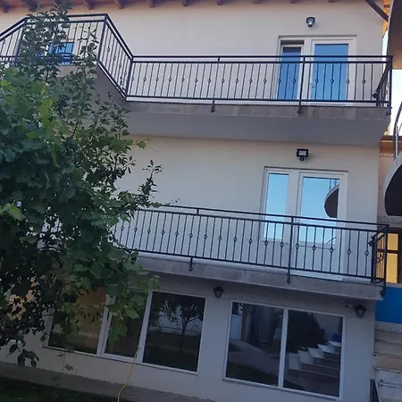 Gazde/Camere de închiriat Vila Porto *